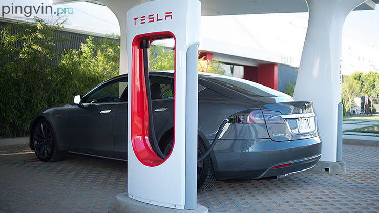 Tesla випустила нову зарядну станцію Supercharger V3