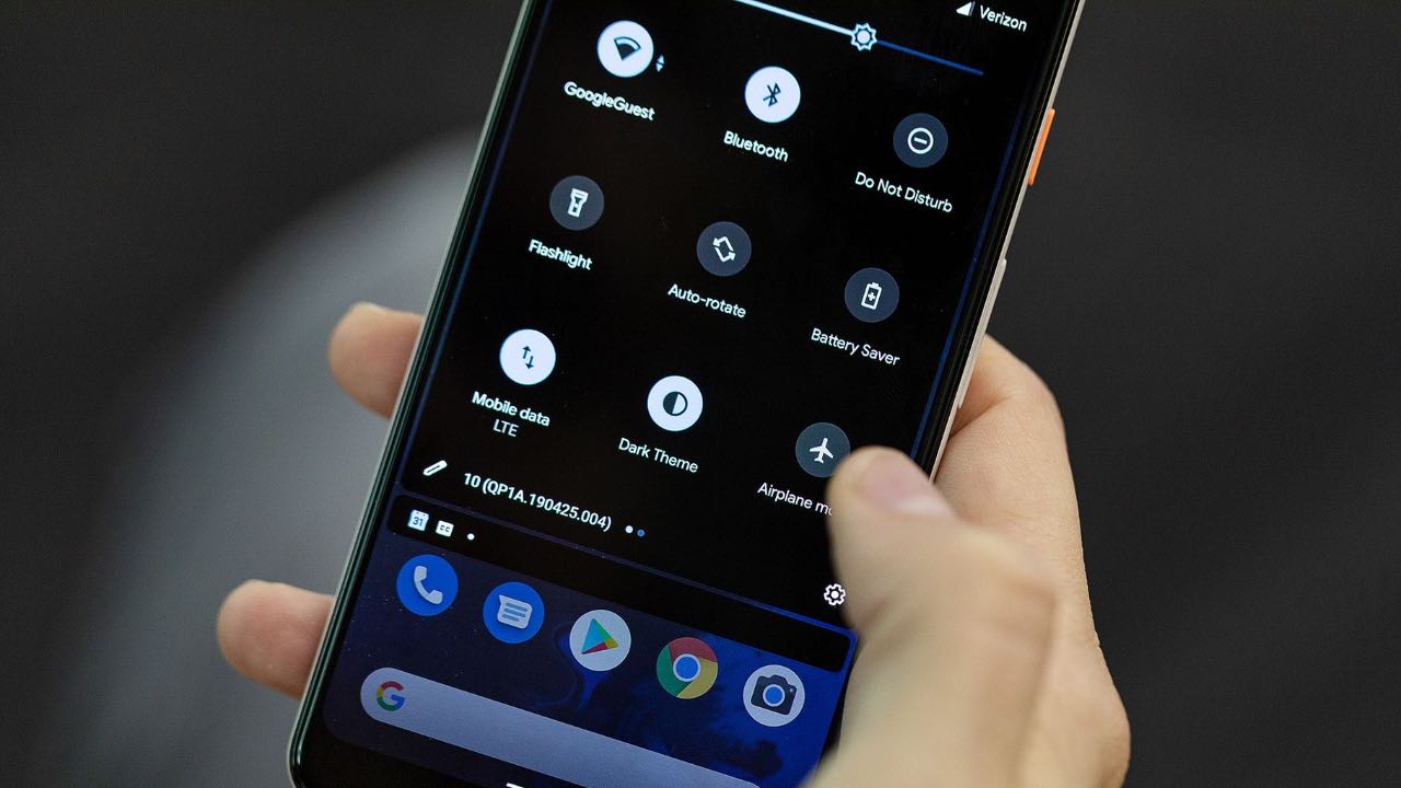 Android 11 dark mode