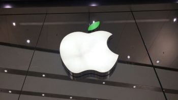 iPhone / Apple ID / Xiaomi / Hyundai / бездротові навушники Apple / iOS 15