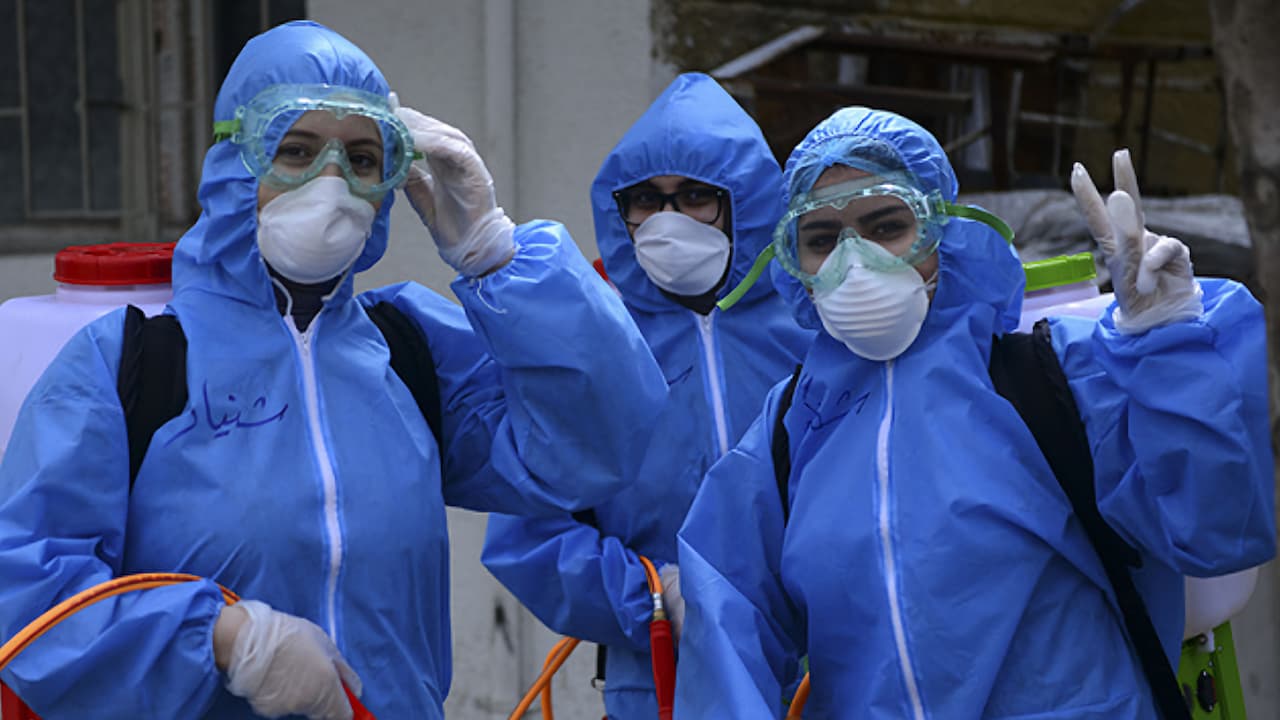 лікарняний Боротьба з пандемією (COVID-19, лікарі, Україна)