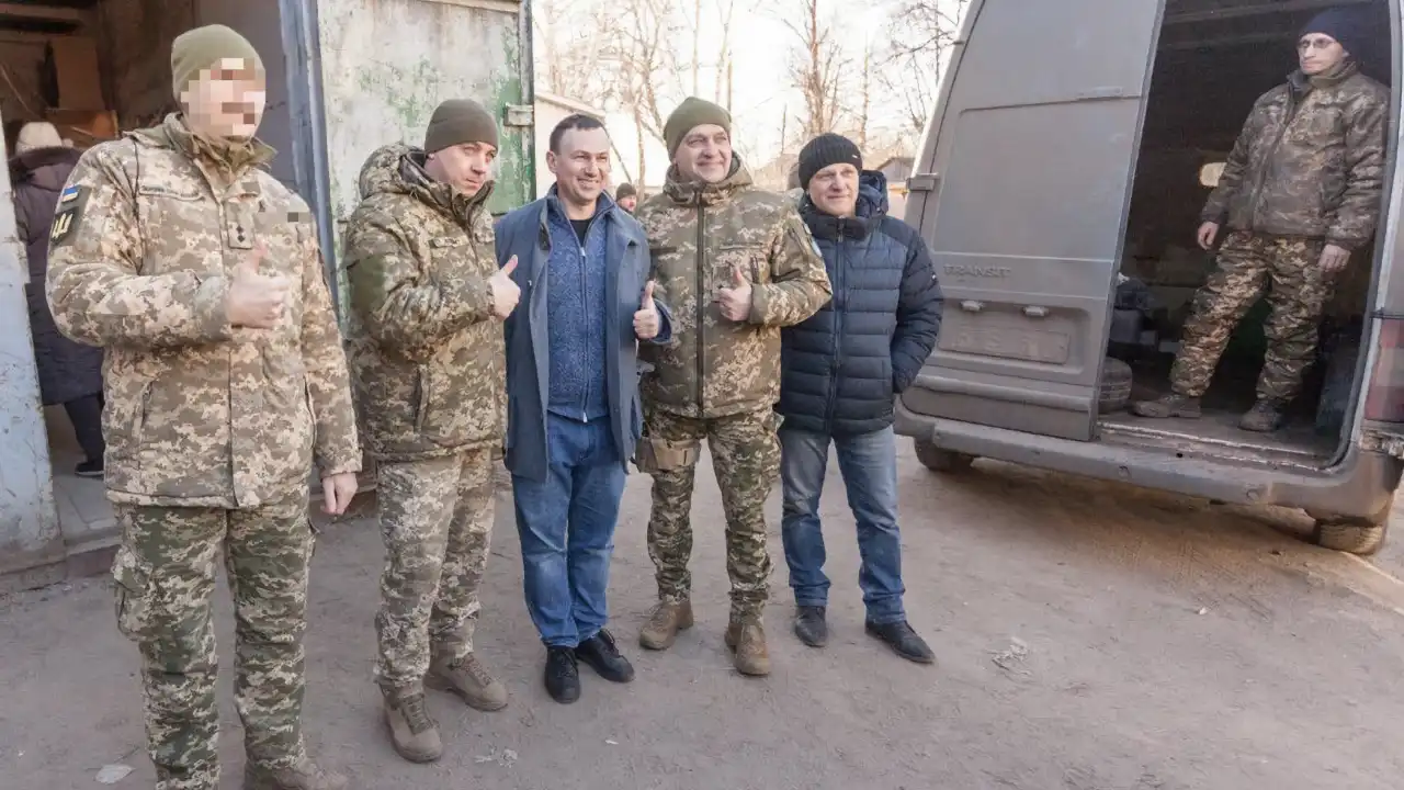 Нова пошта допомагає танкістам-героям звільняти Україну