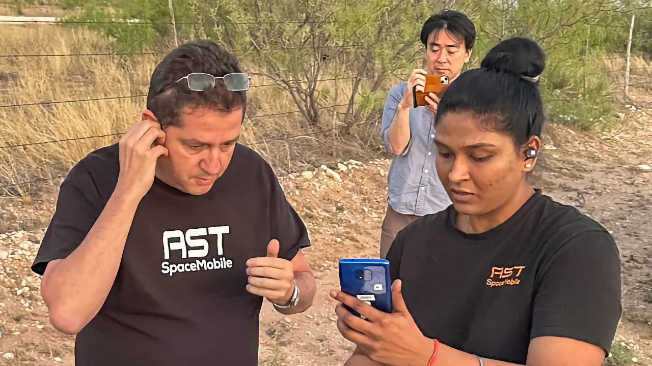 AST SpaceMobile здійснили перший у світі телефонний дзвінок через супутник