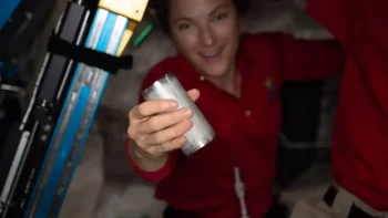NASA вдалося переробити 98% сечі і поту астронавтів на питну воду