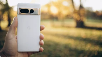 Google Pixel (обрати Android замість iPhone)