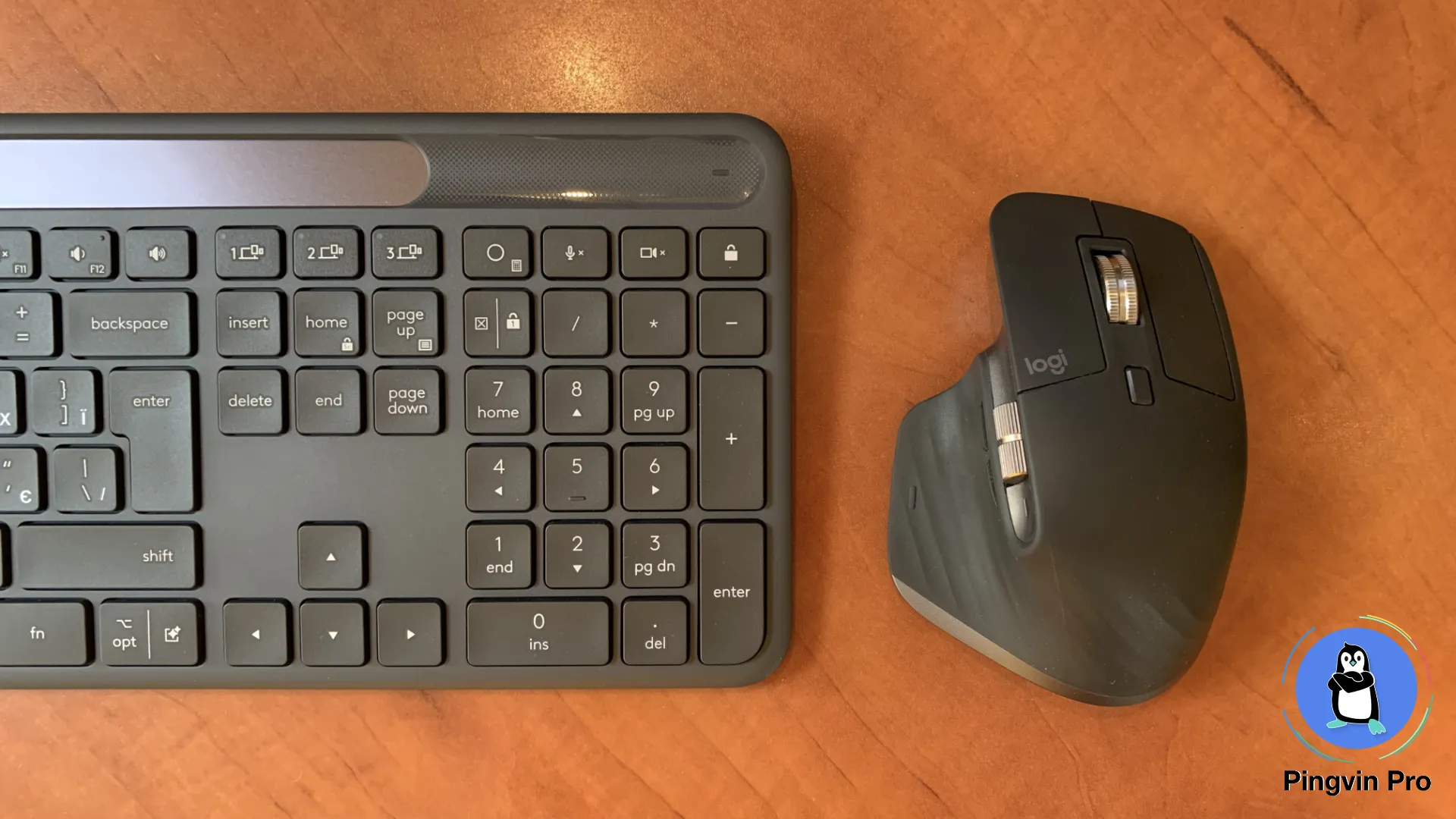 Logitech Signature Slim Solar+ K980 (цифровий блок)