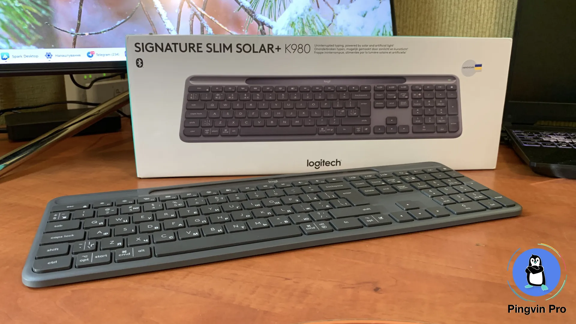 Logitech Signature Slim Solar+ K980 (з коробкою)
