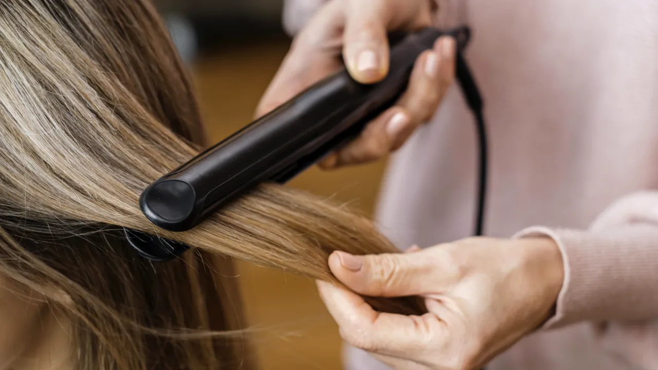 Вирівнювач для волосся