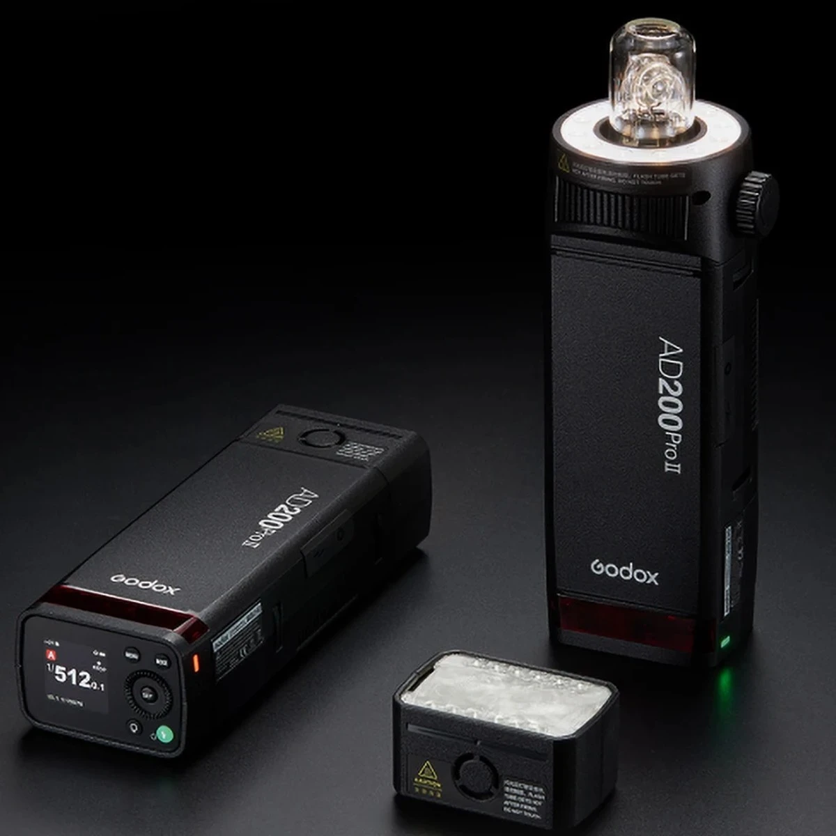 Комплект портативного моноблока Godox AD200Pro II з відкритою лампою H200J II, лінзовою насадкою H200 II та кольоровим екраном